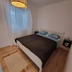 Appartement With Parking Space Mandre - Pag - 18839 Kolan