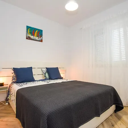 Apartament With A Parking Space Mandre, Pag - 18839 *
