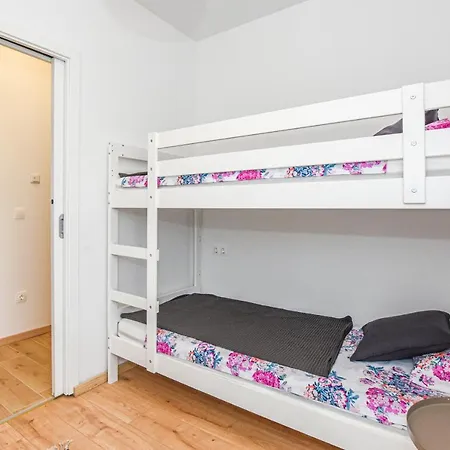 With A Parking Space Mandre, Pag - 18839 Apartament Kolan