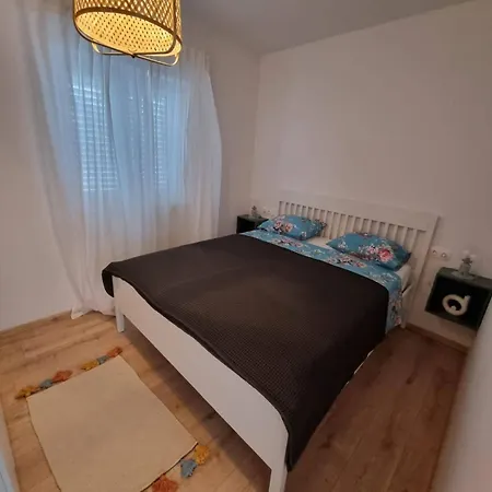 Apartament With A Parking Space Mandre, Pag - 18839 Kolan