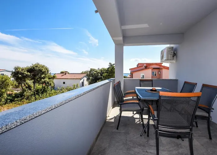 Apartman With Parking Space Mandre, Pag - 18839 *